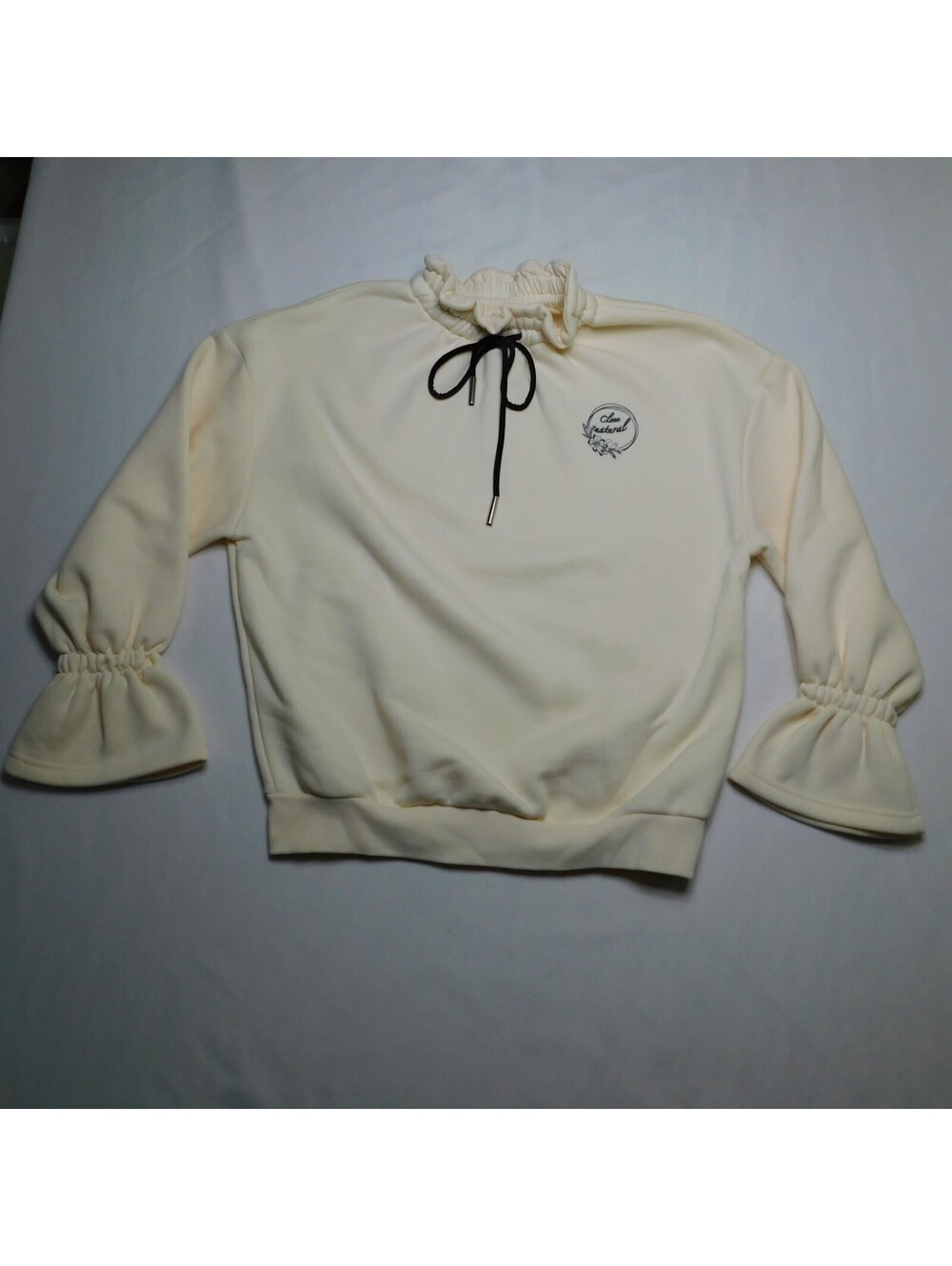 Le Di Lin Women's Small Cream Fleece Sweatshirt Bell Sleeve Ruffle Neck Pullover
